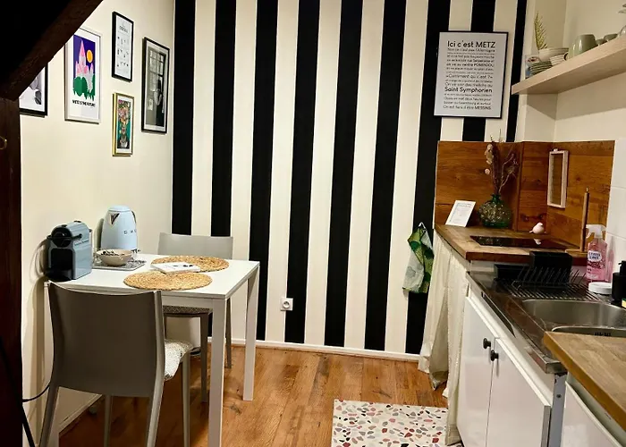 Fleure De Ly / Superb Flat In Old Town